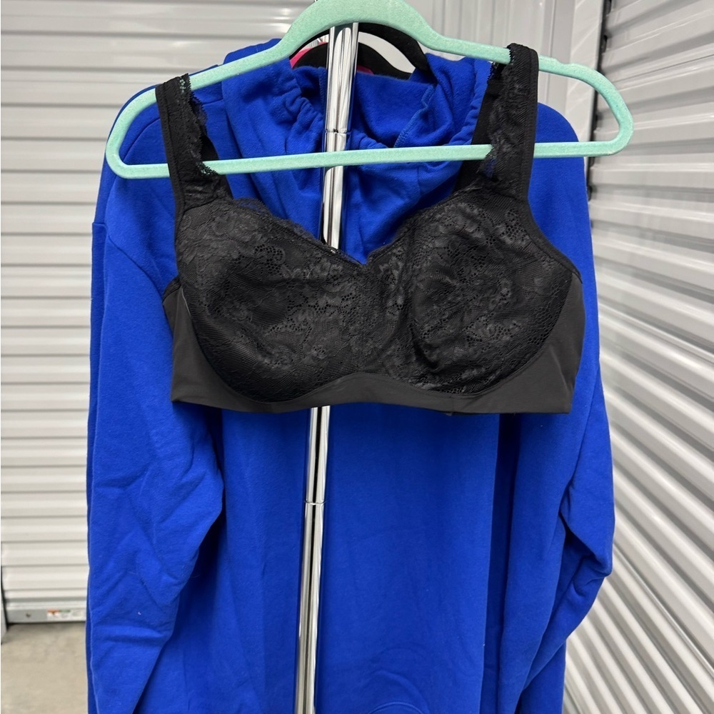 Torrid | Curve Lace Bra in Black | size 42C